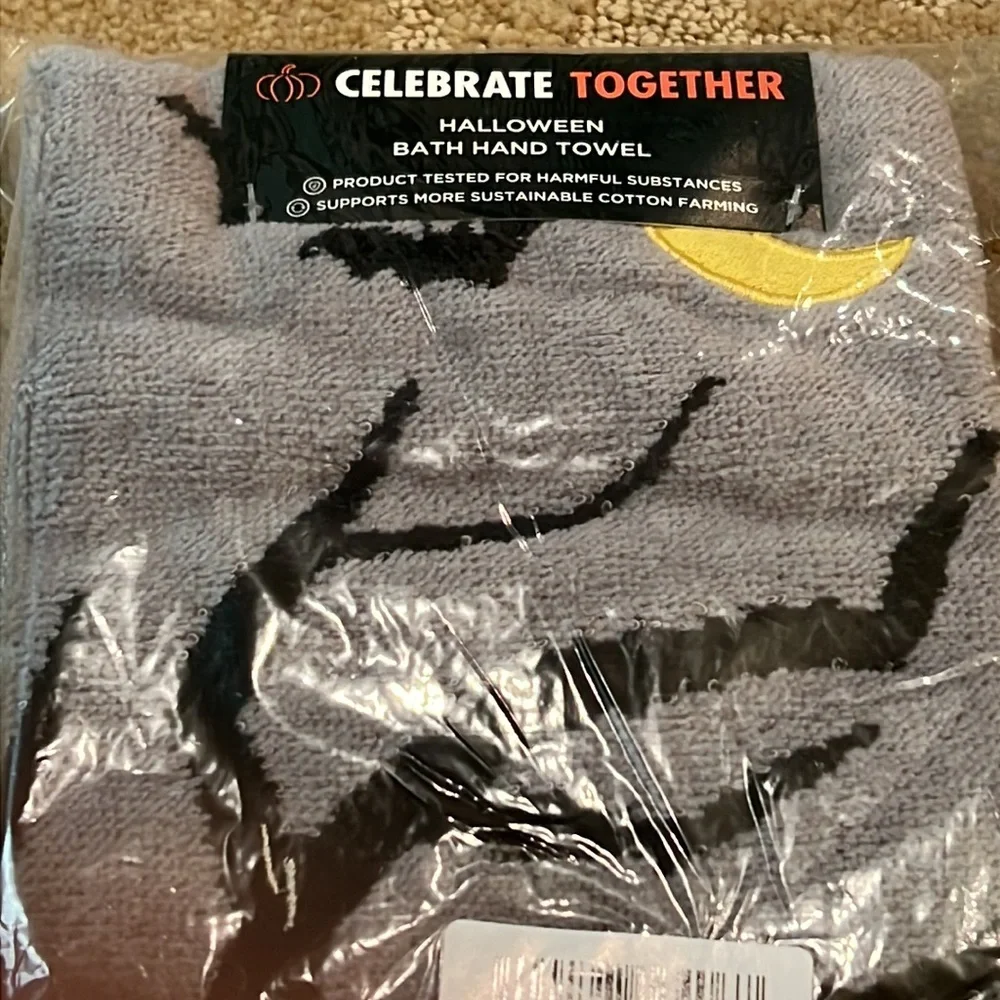 NWT Halloween Bath Hand Towel